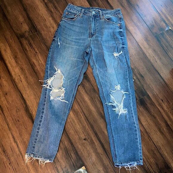 Wild Fable Size 2 High Waisted Distressed Frayed Hem Mom Jeans - Picture 1 of 2
